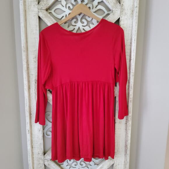 Times Two Maternity 3/4 Sleeve Layered Button Front Nursing Tunic Top in Red - Picture 8 of 8